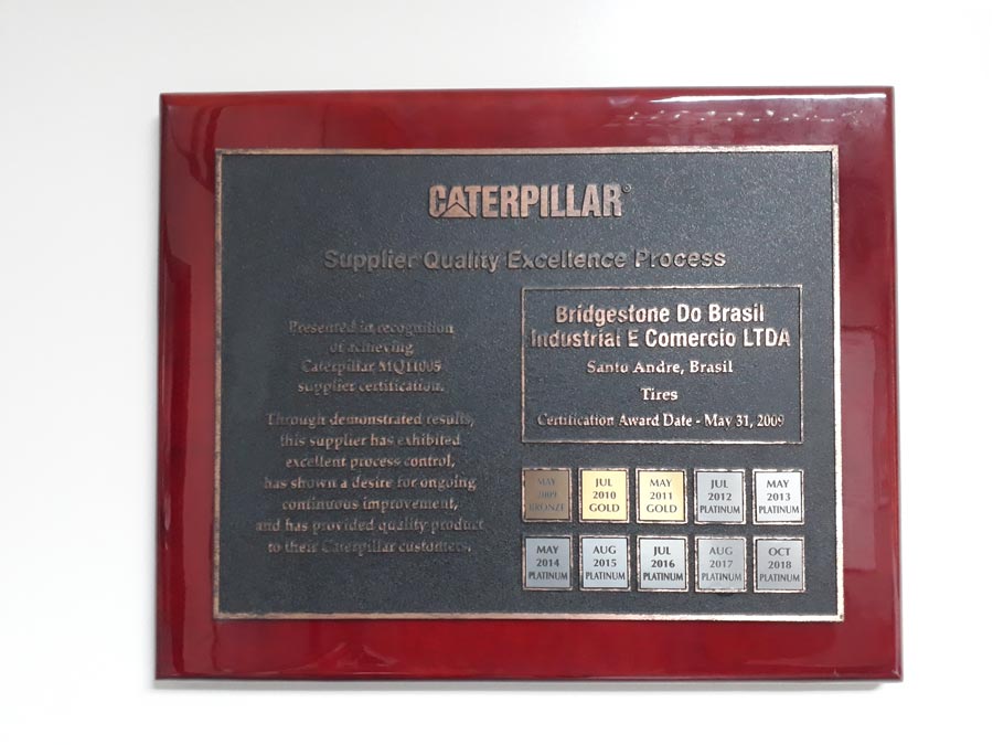 Bridgestone conquista Certificação Platinum da Caterpillar